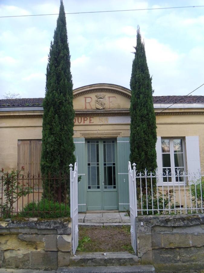 Romantic Gite Nr St Emilion With Private Pool And Views To Die For Pujols  Exteriör bild
